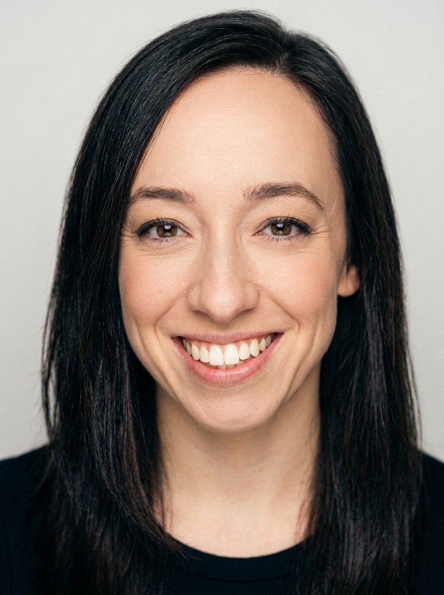 Portrait of illustrator Sarah Gutierrez